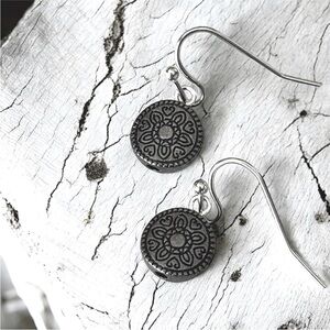 5 For $25💫Gun Metal Medallion Dangles